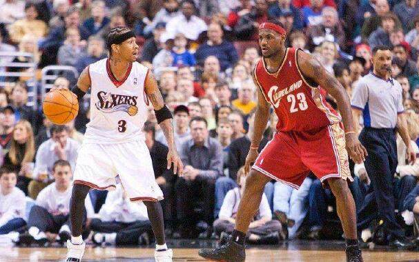 存在感一般！胡金秋&孙铭徽CBA揭幕战合砍18分6板5助（胡金秋、孙铭徽状态平平：CBA揭幕战合计18分6篮板5助攻）