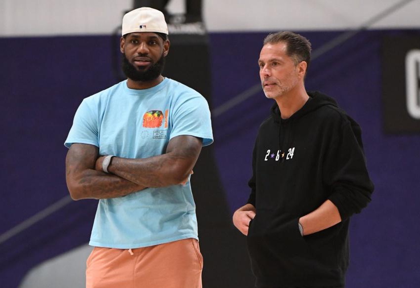 齐沃：我认为点球判罚有点太草率，这种情况VAR应更谨慎（齐沃：这次点球判罚过于仓促，类似情况VAR应更加谨慎）