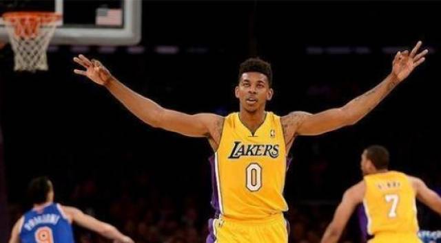 萨拉赫的愤怒言论引发争议：利物浦内部危机还是个人情绪爆发？（萨拉赫怒言掀争议：利物浦真有内患，还是只是个人情绪爆发？）