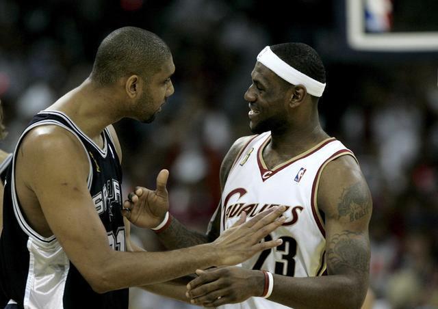 比赛中阿尔特塔挡在了波罗发界外球的路线上，双方爆发冲突（阿尔特塔干扰波罗掷界外球，双方场边爆发冲突）