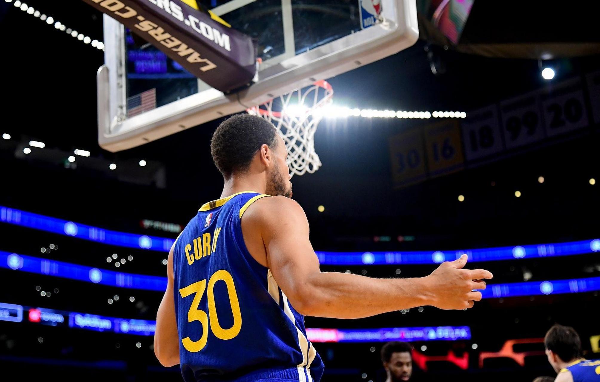 篮球火箭球员社媒晒出训练成果（火箭队球员在社媒展示训练成果）